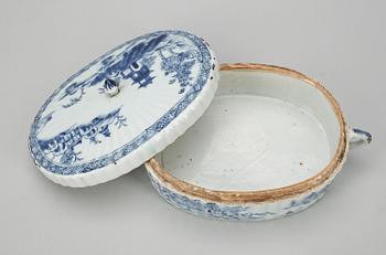 PASTEJFORM med LOCK, porslin, Kina, Qing dynastin, Qianlong (1736-1795).