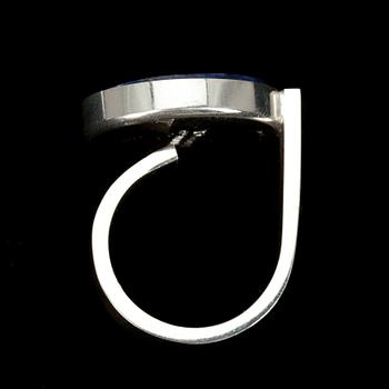 RING, sterlingsilver, sodalit, Pekka Piekäinen Auran Kultaseppä 1975. Vikt 13,3 g.