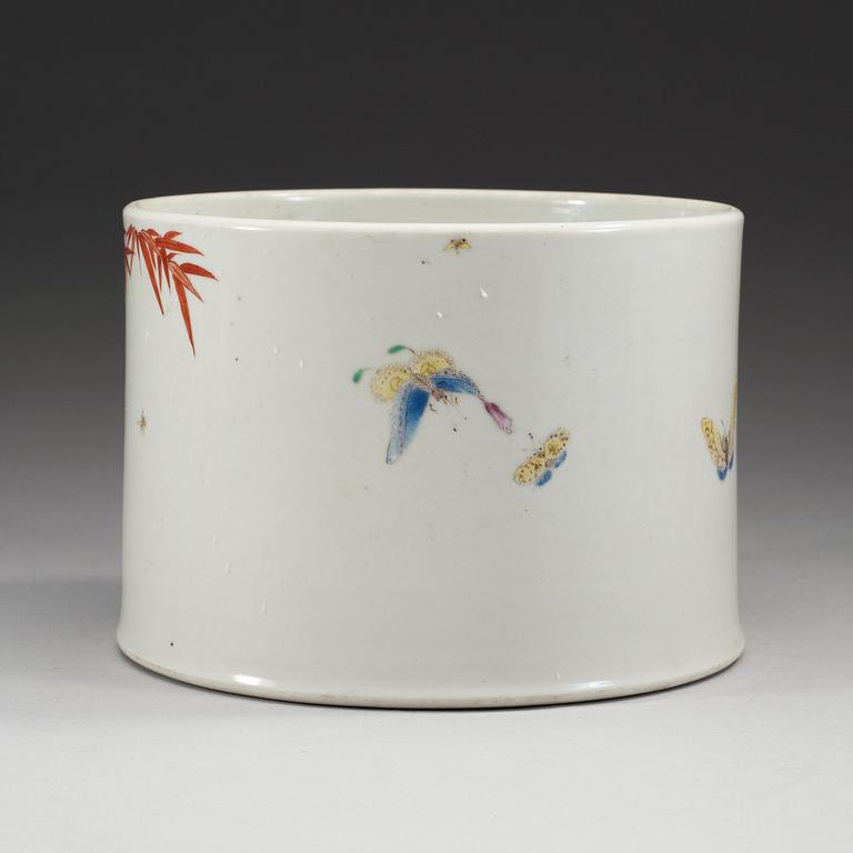 A large famille rose scroll/brush pot, Qing dynasty.