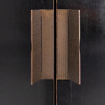 A Chinese cabinet, 20th Century.