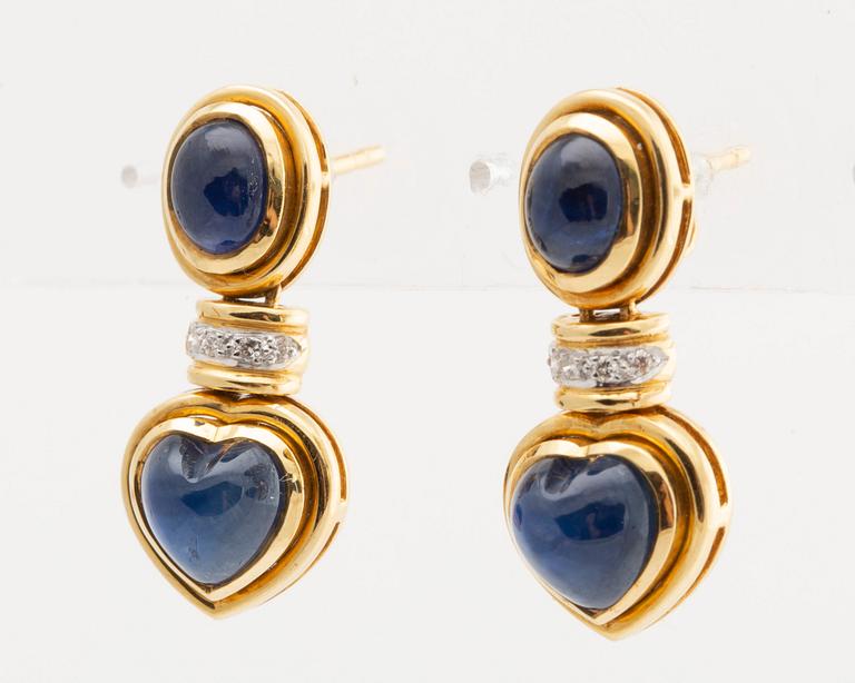 EARRINGS 18K gold 4 cabochon-cut sapphires and brilliant-cut diamonds.