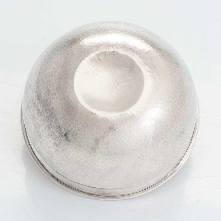 Tapio Wirkkala, a silver bowl, model TW 341, Hämeenlinna, Finland 1976. Design year 1966.