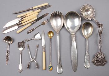 PARTI BESTICK, 36 delar, silver, bl a Danmark, 1800-1900-tal. Tot ca 860 g.