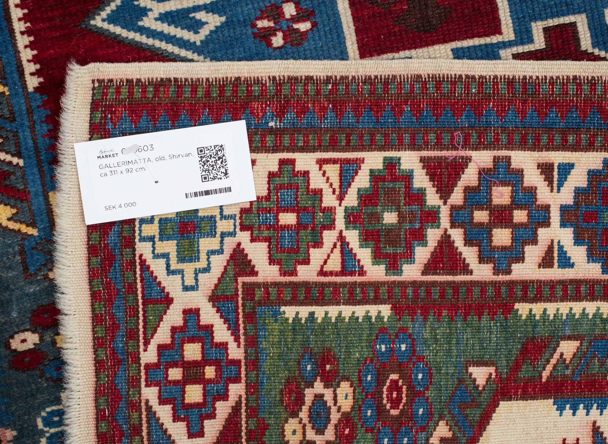 GALLERIMATTA, old, Shirvan, ca 311 x 92 cm.
