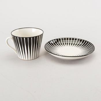EUGEN TROST, 10 koppar med 12 fat, flintgods, "Zebra", Gefle, 1955-1967.
