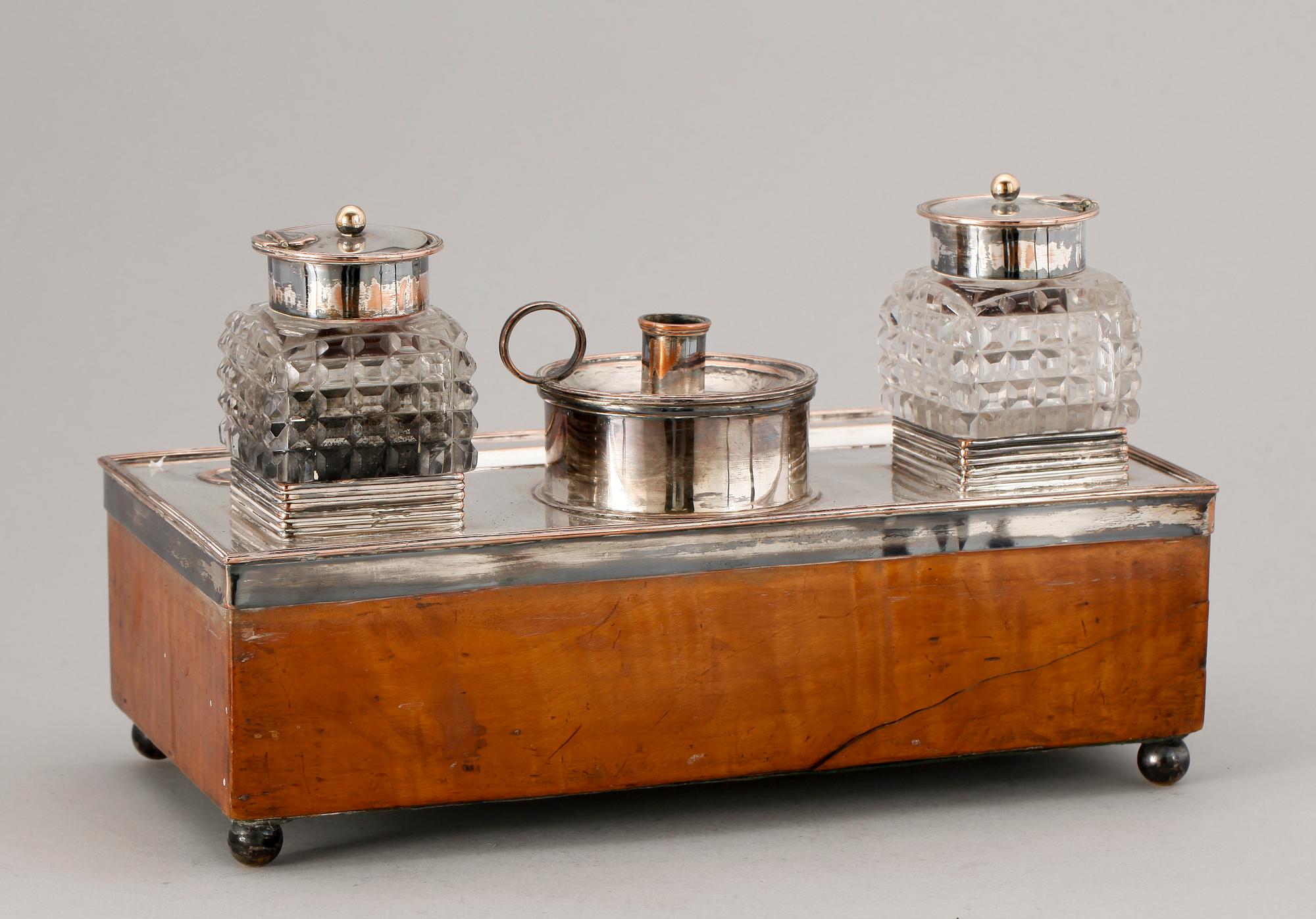 SKRIVSTÄLL, trä med pläter, troligen England, 1800-tal.
