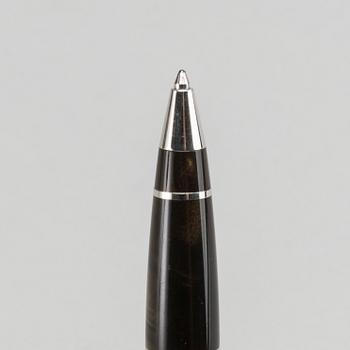 A writers edition William Faulkner Montblanc ballpoint pen.