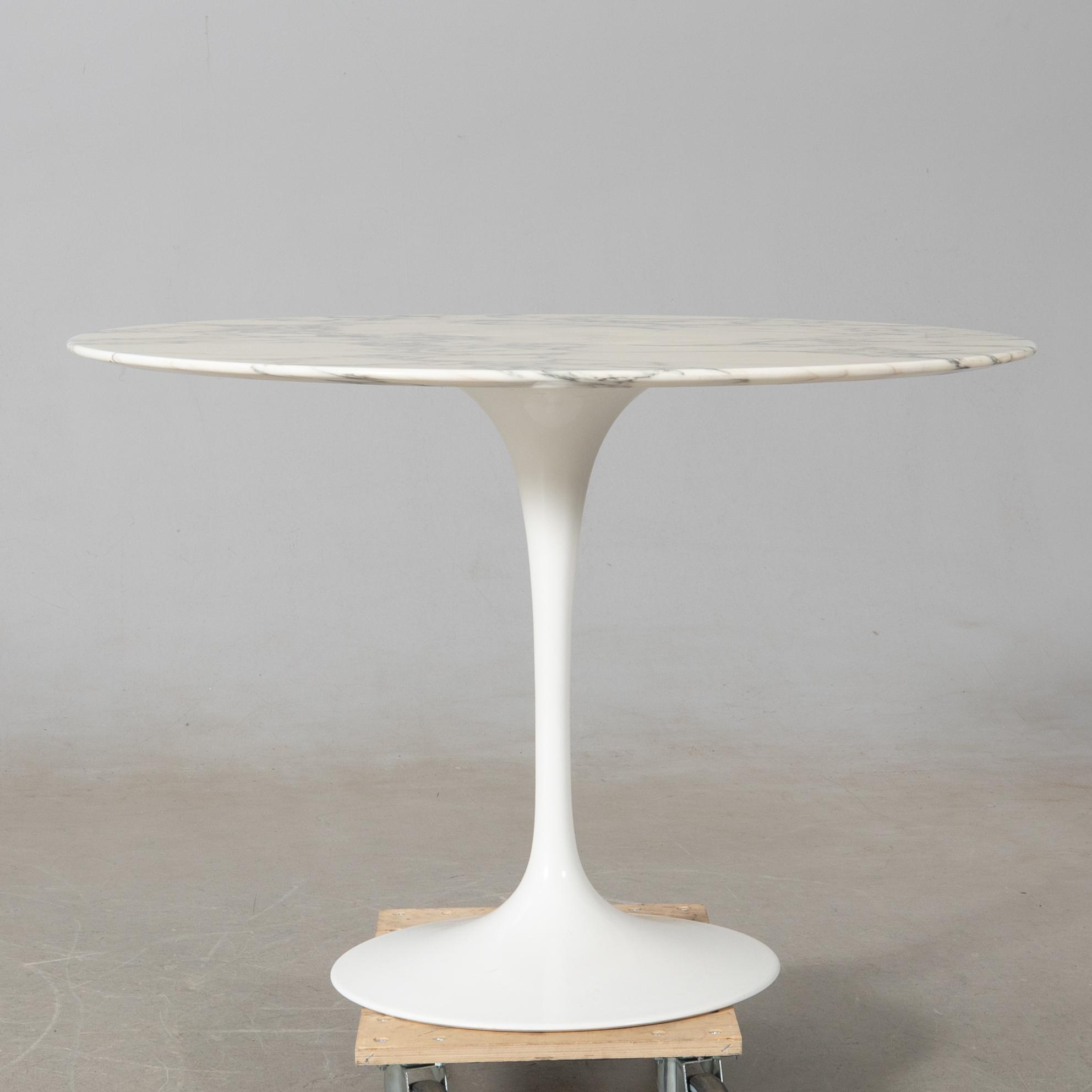 Eero Saarinen, table, "Tulip", Knoll International, late 20th century.