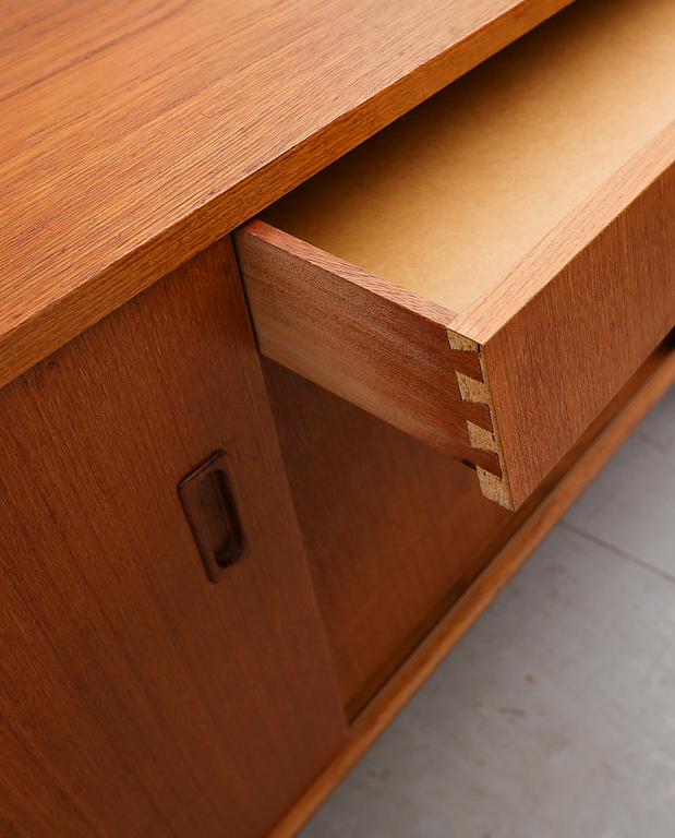 SIDEBOARD, 1900-talets andra hälft.