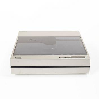 Vinyl record player, Technics Quartz SL-10, Matsushita Electric, Japan, 1979–1985.