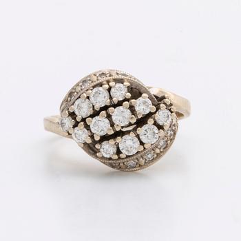 RING 18k whitegold w brilliant and single-cut diamonds 0,82 ct inscribed.