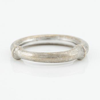 Ole Lynggaard, ring, 18K white gold, "Nature IV".