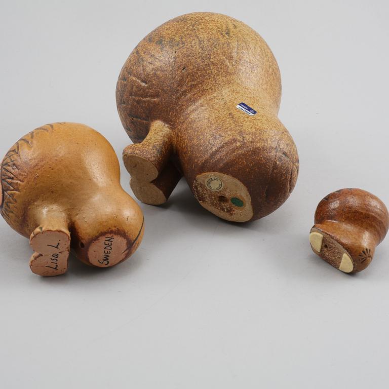 FIGURINER, 3 st, stengods, "Lejon", Lisa Larson, Gustavsberg, 1900-talets andra hälft.