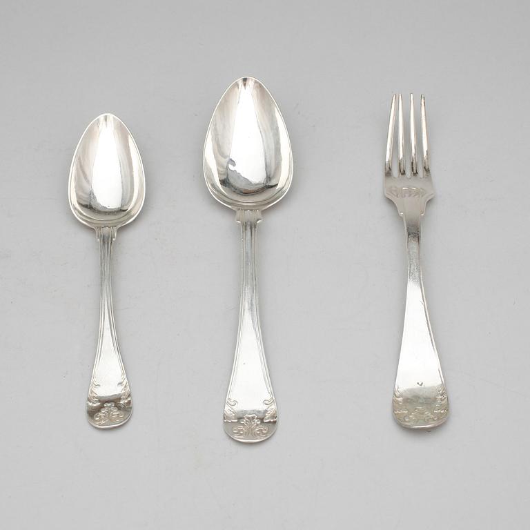 BESTICKSERVIS, 18 delar, silver, bla Jonas Wilhelm Laurén, Stockholm, 1847, tot vikt ca  999g.