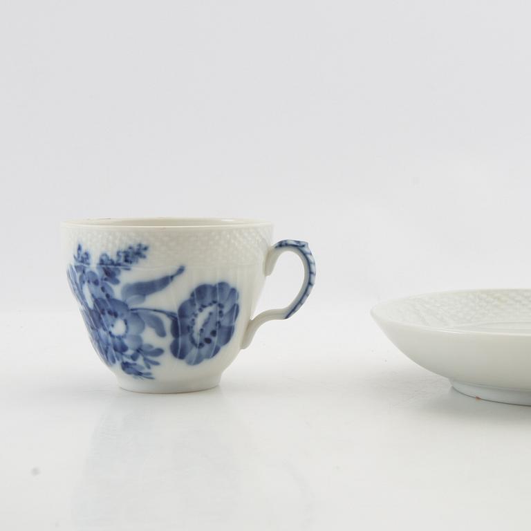 Service approximately 140 pieces "Blue Flower" Royal Copenhagen Denmark 20th century porcelain.