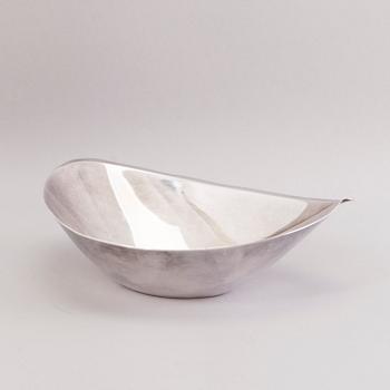 TAPIO WIRKKALA, A Silver dish, signed TW, marks of Kultakeskus, Hämeenlinna 1960.