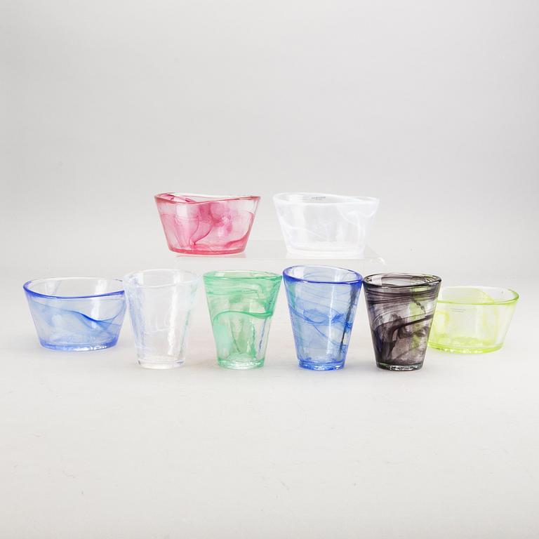Ulrica Hydman-Vallien, servis 43 dlr "Mine - Nobody else's" Kosta Boda sent 1900-tal glas.