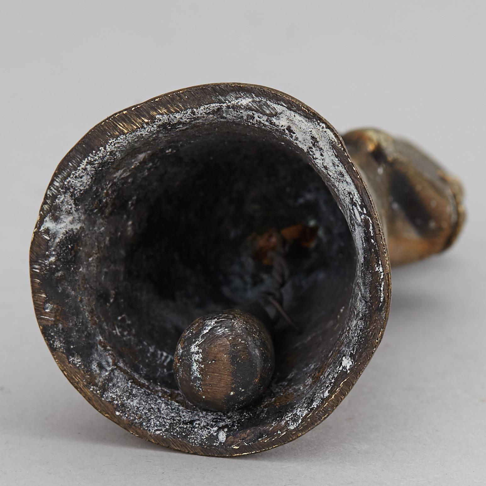 PRYDNADSFÖREMÅL, 4 st, 1800/1900-tal.