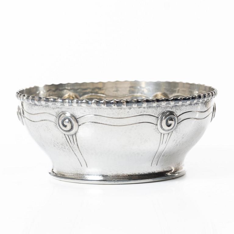 Fritz S Heimbürger, an Art Nouveau silver bowl, Denmark, 1916.