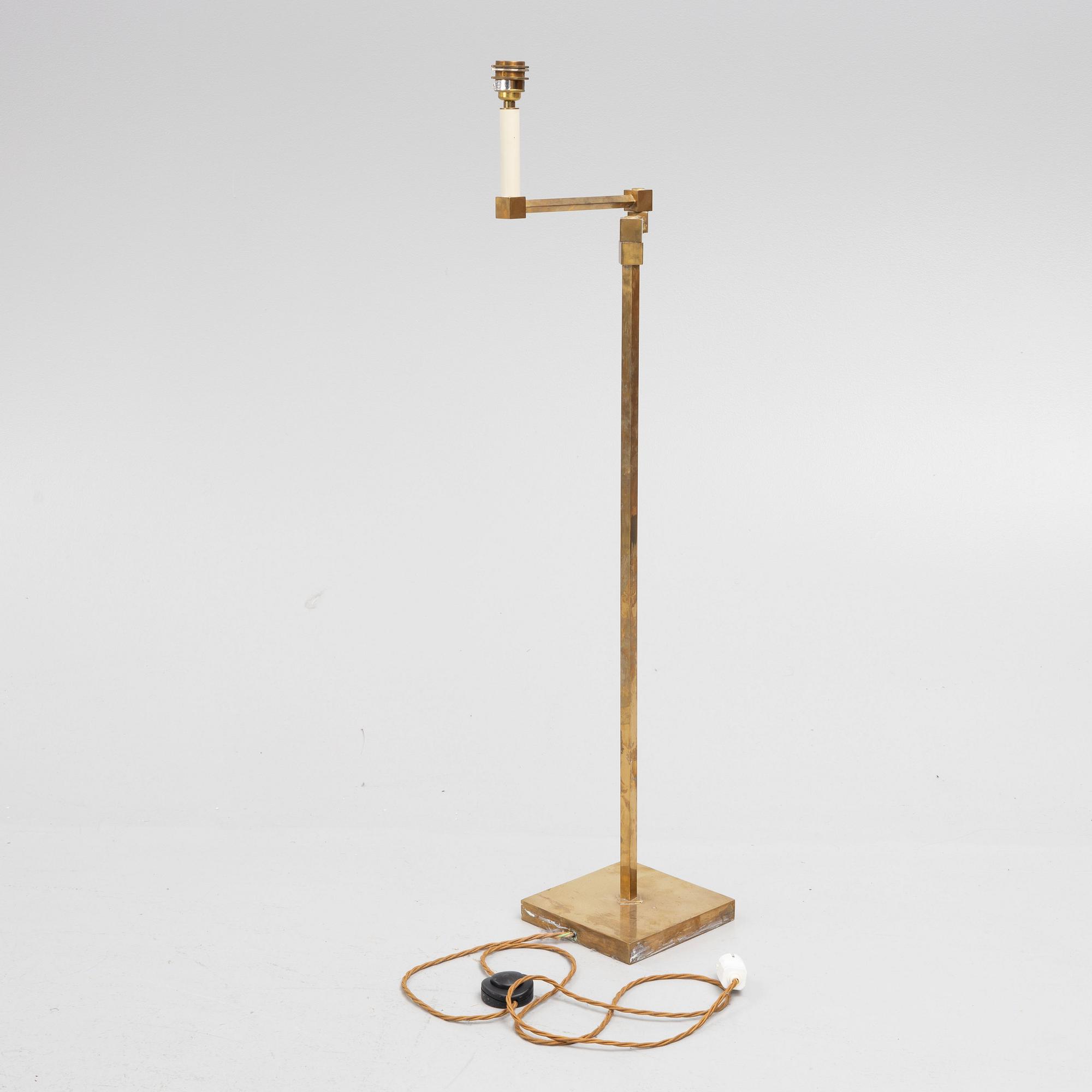 Floor lamp, contemporary.