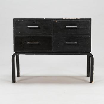 Alvar Aalto, A mid-20th century chest of drawers for O.Y. Huonekalu- ja Rakennustyötehdas AB.