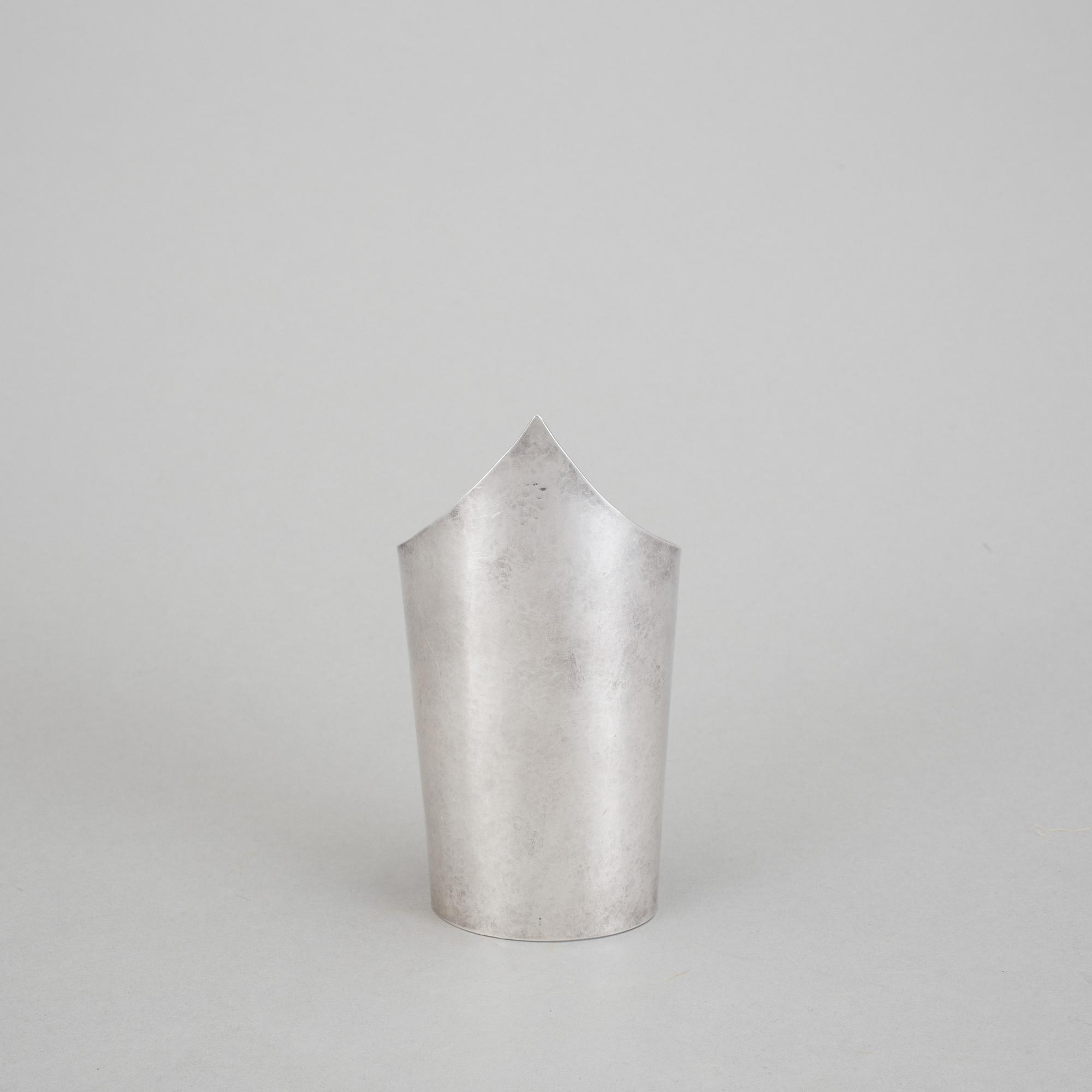 ARMRING, Sven Roos Silver och Konsthantverk, Västerås 1991. Vikt 201 g.