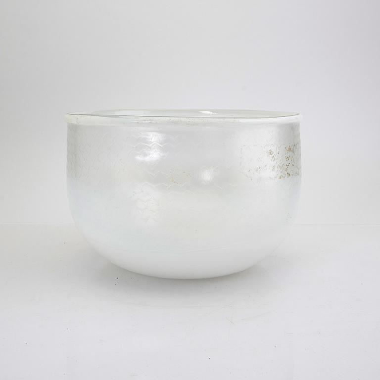 Signe Persson-Melin, a signed unique glass bowl.