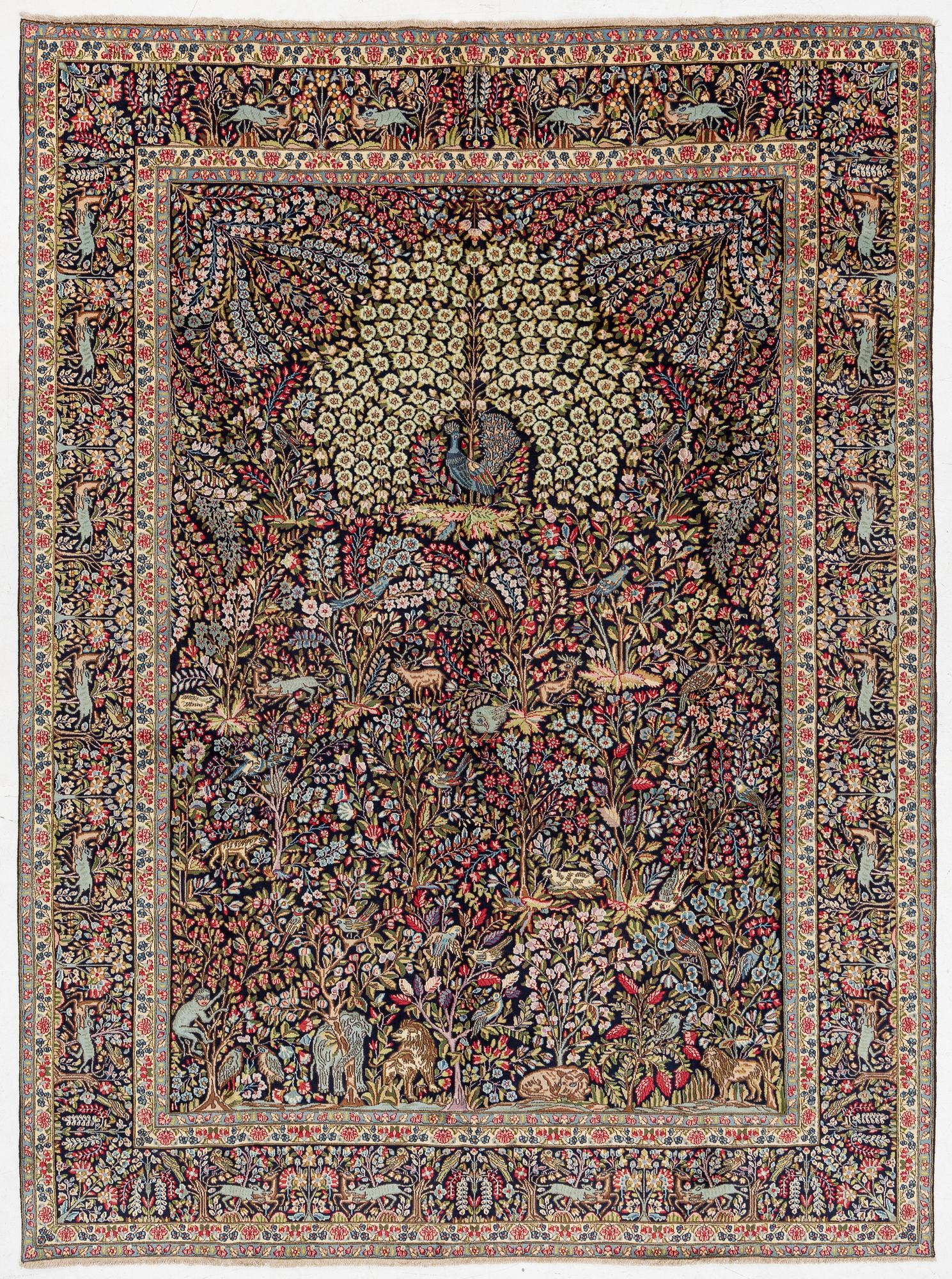 Matta, Kirman, ca 390 x 290 cm.