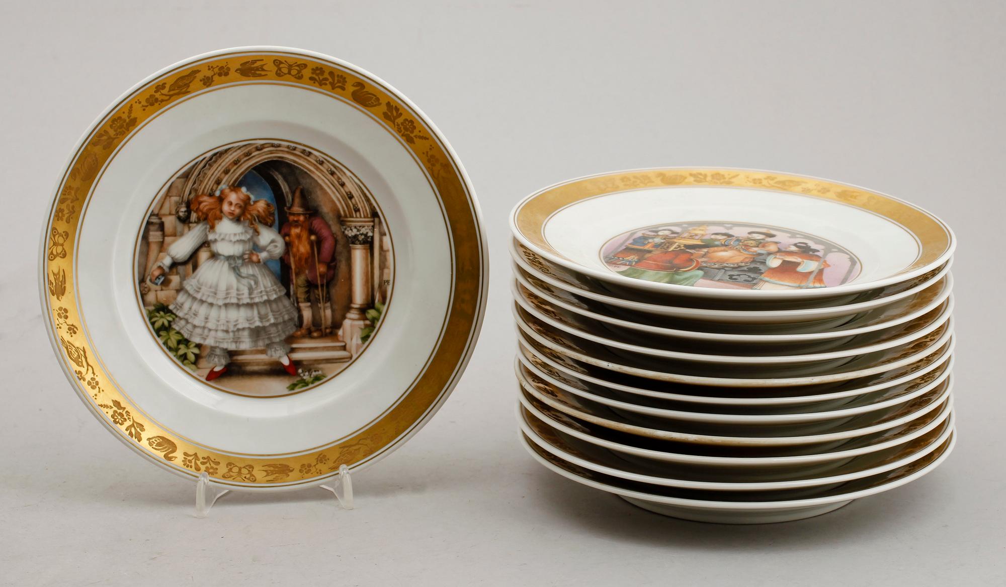 TALLRIKAR, 12 st, porslin, Royal Copenhagen, 1970-tal.