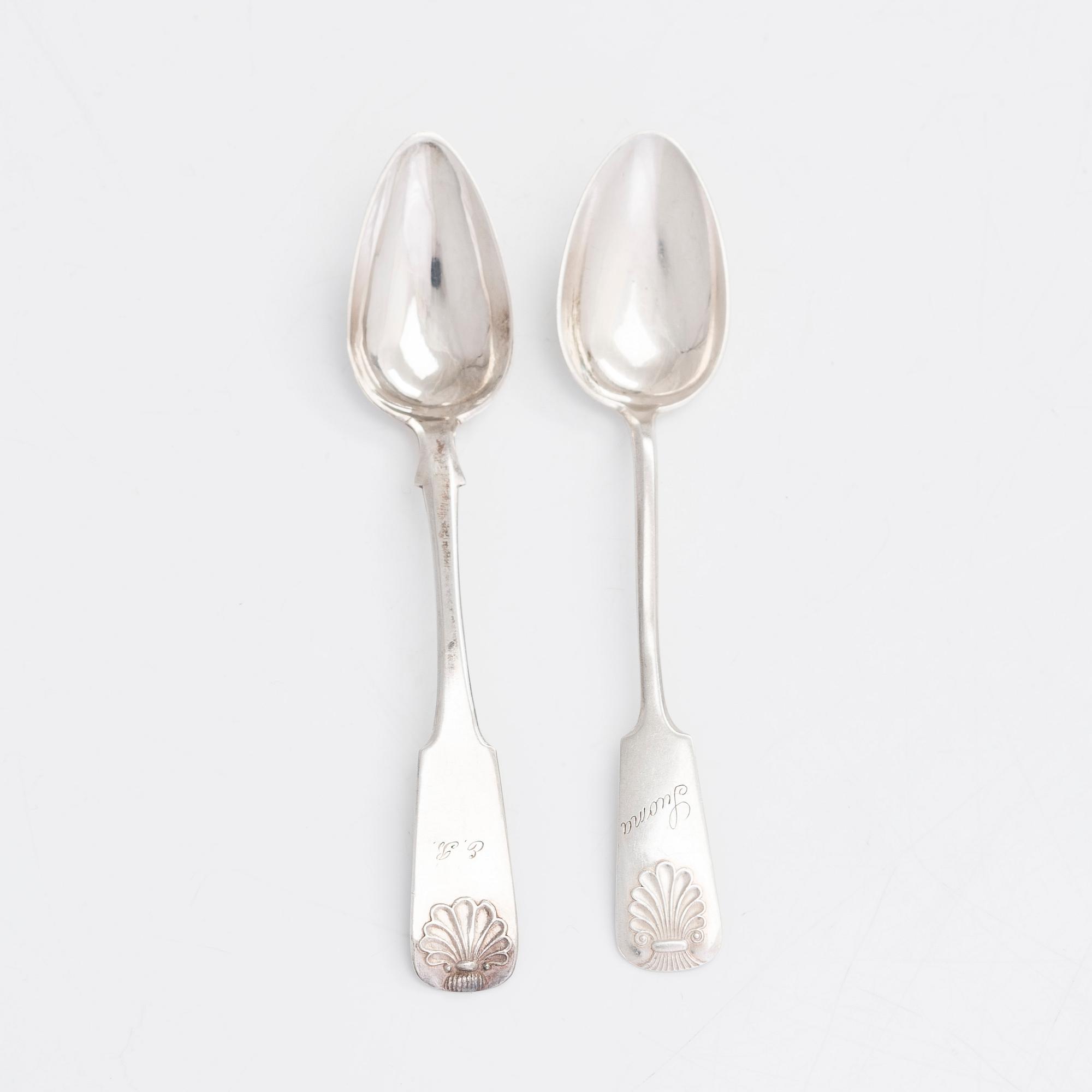 Shell motif silver cutlery, 27 pcs, seven from 1864-66, the rest from the 1920s, Finland.