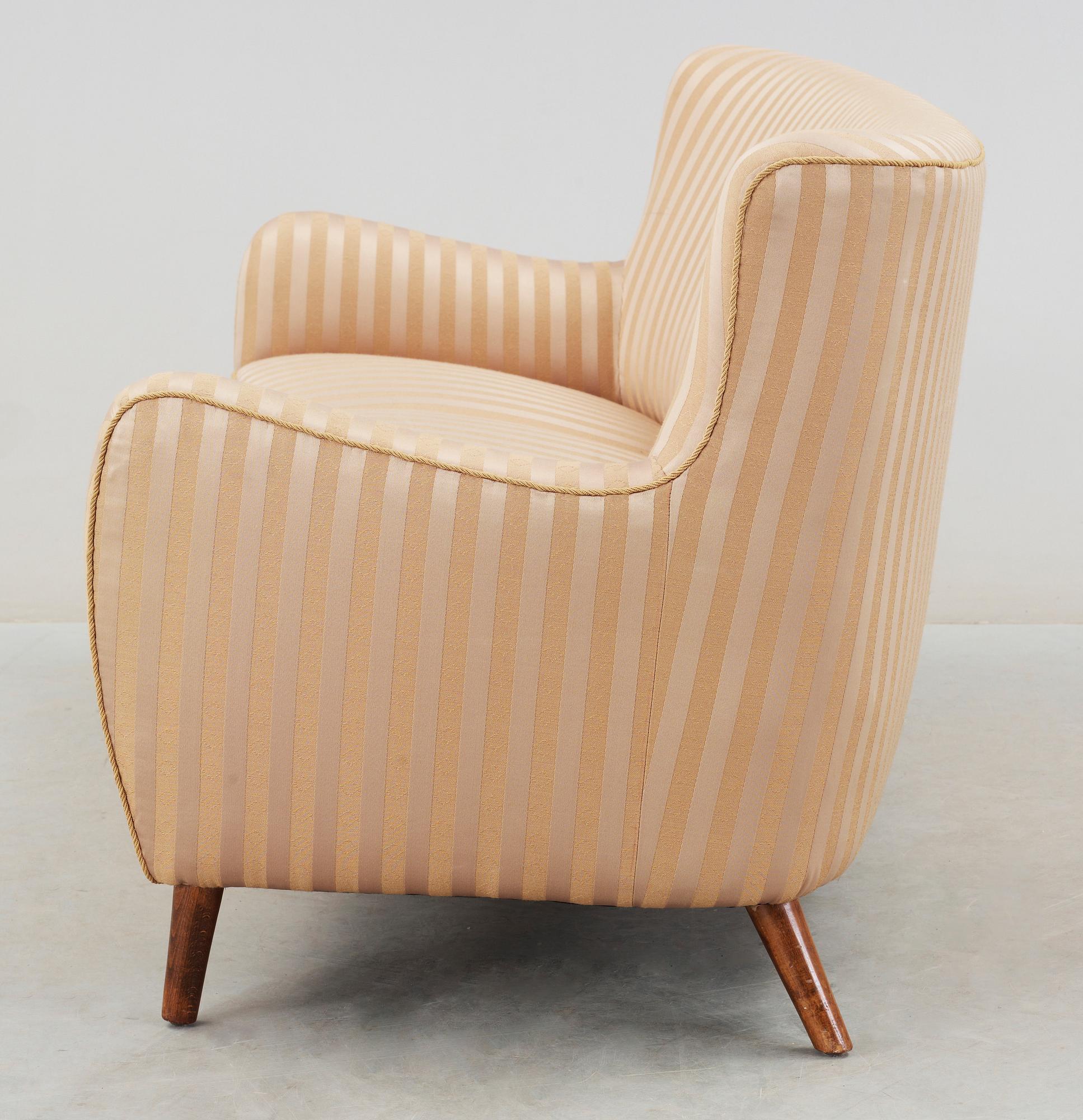 SOFFA, omkring 1900-talets mitt.
