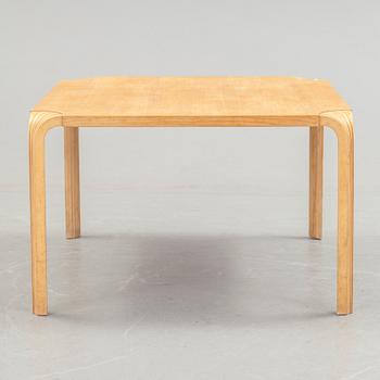 ALVAR AALTO, soffbord, "MX800B", Artek.