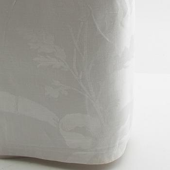 Tablecloth and napkins, 11 pcs, damask, first half/mid 20th century.