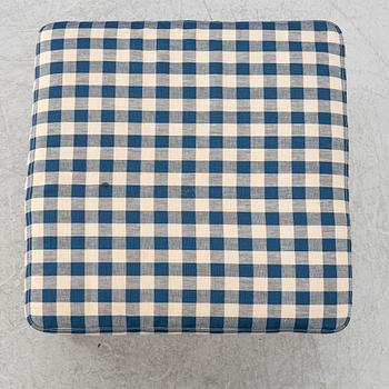 Fotpall, "Medevi Brunn", ur IKEAs 1700-talsserie, 1990-tal.