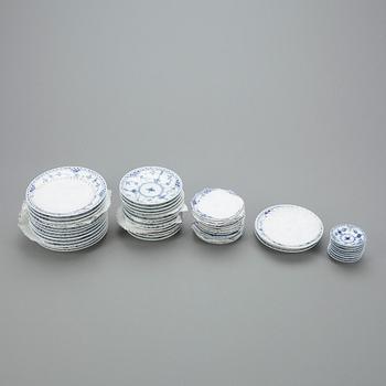 KAFFESERVIS, 52 delar, porslin, "Musselmalet", Royal Copenhagen, 1900-talets andra hälft.