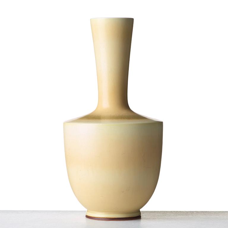 Berndt Friberg, a stoneware vase, Gustavsberg studio, Sweden 1962.