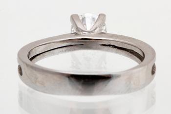 Ring 14K whitegold with 1 brilliant-cut diamond approx 0,50 ct approx H-I SI.