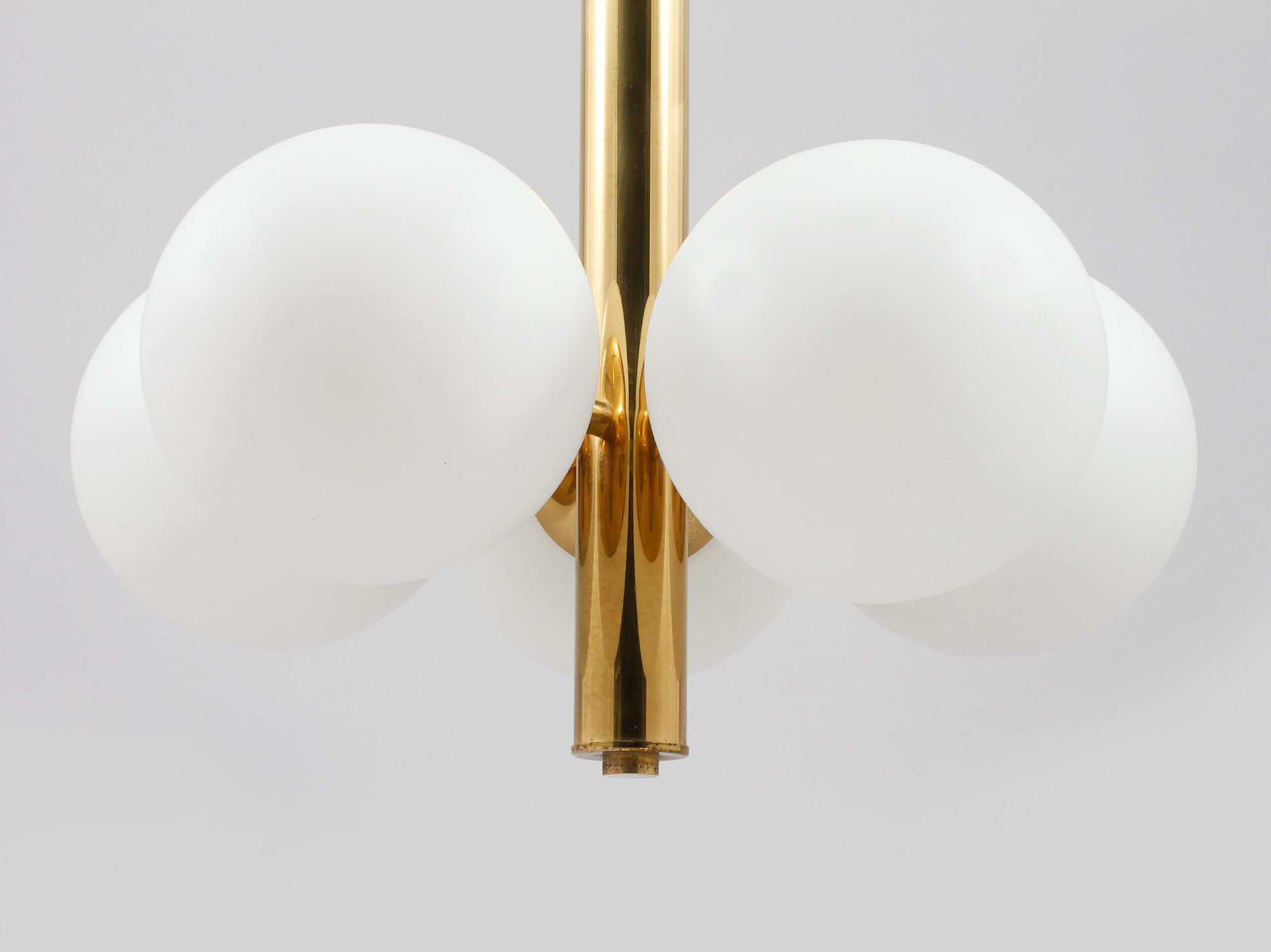 TAKLAMPA, 1900-talets andra hälft, höjd ca 81 cm.