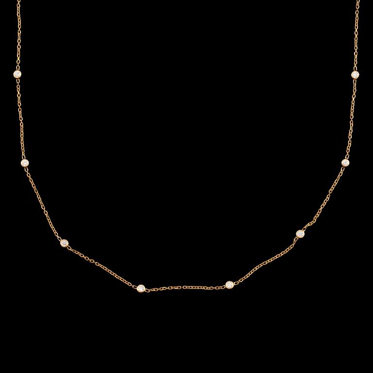 A diamond chain necklace. Total carat weight 0.42 ct.