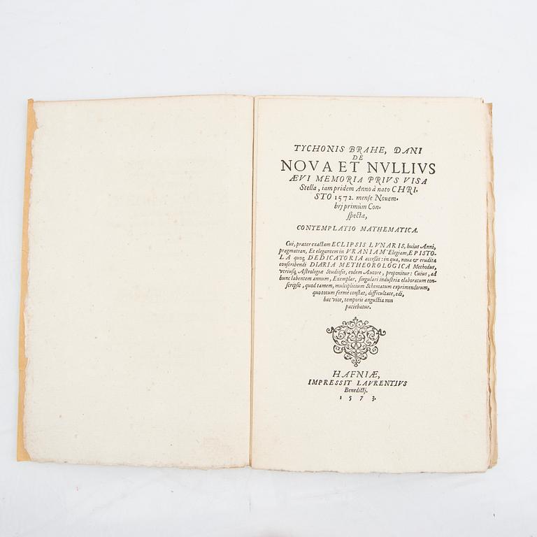 Tyge (Tycho) Brahe."Den Ny Stjerna" 1929 (1572) samt 7 böcker om Tycho Brahe 1800-/1900-tal.