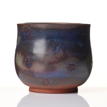 Wilhelm Kåge, a set of two early Farsta stoneware bowls, Gustavsberg 1933 and 1936.