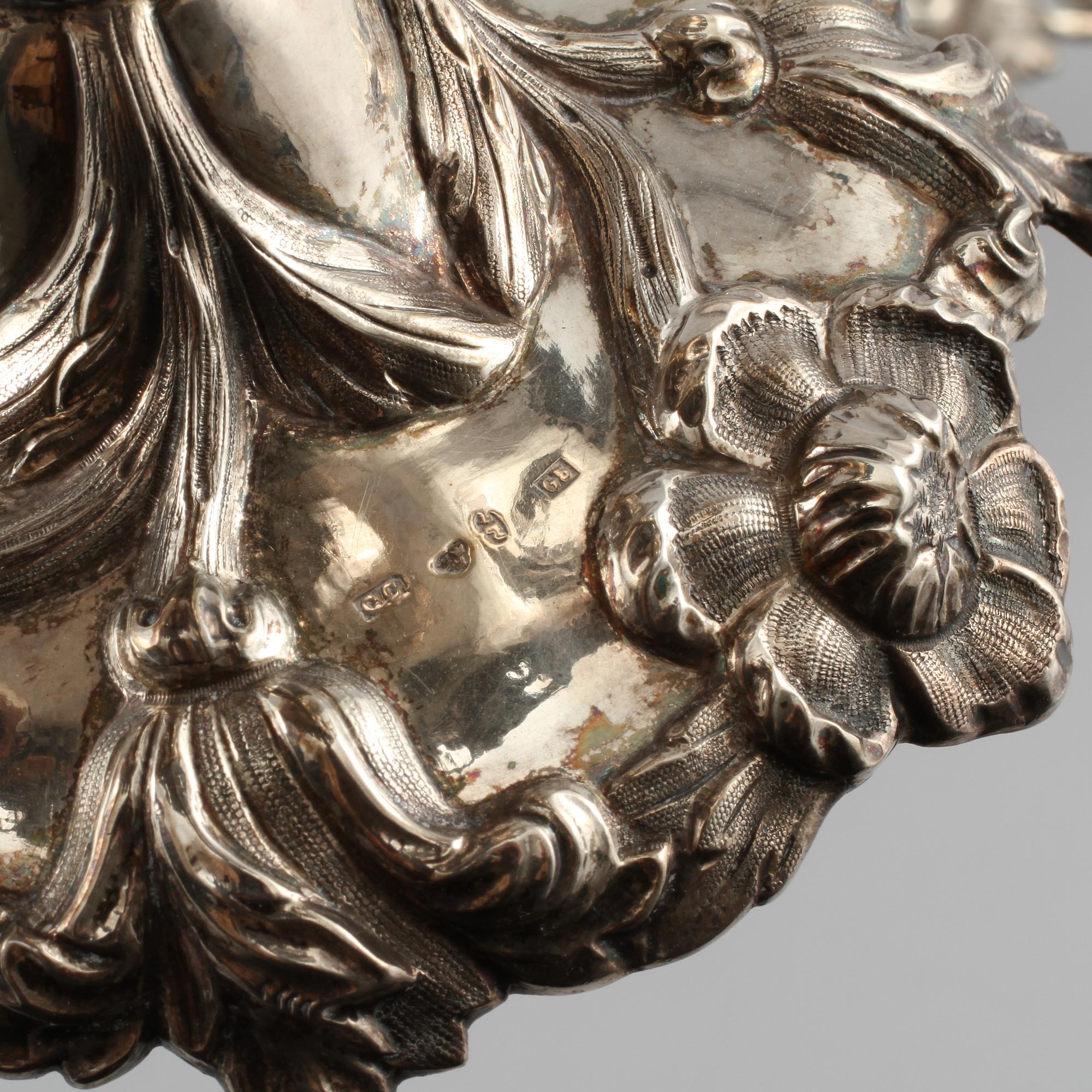 STRÖSKÅLAR, ett par, silver, Christoffer Creutz, Stockholm, 1861. Vikt 488 g.