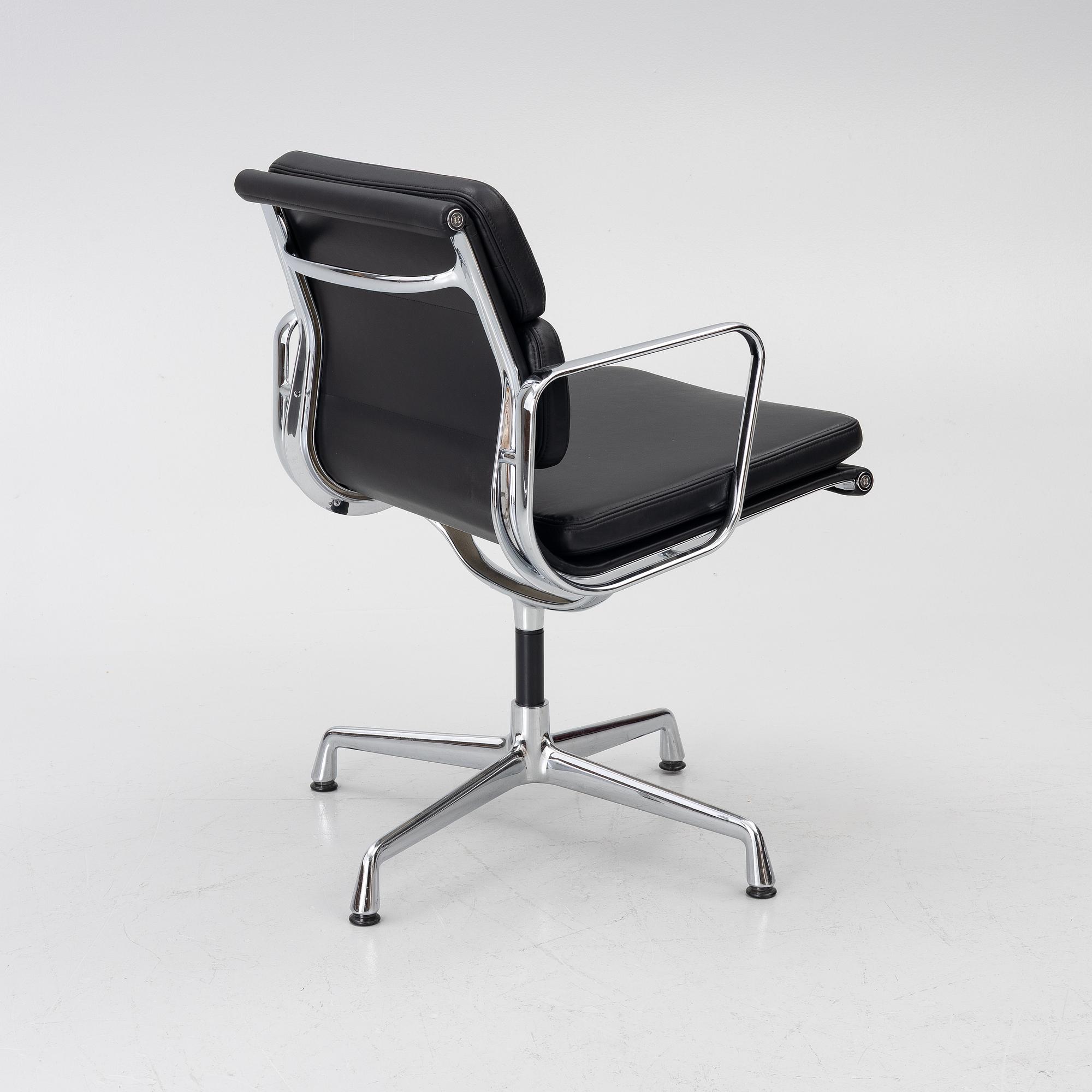 Charles & Ray Eames, Chair, “Soft Pad Alu Chair”, model EA208, Vitra.