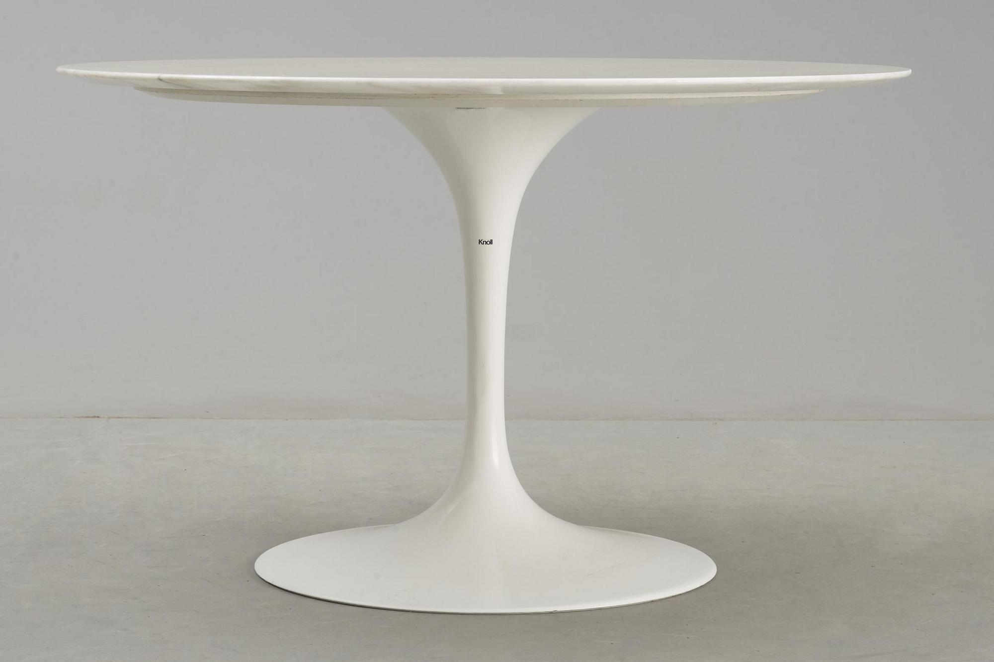 MATBORD, "Tulip", Eero Saarinen, Knoll international.