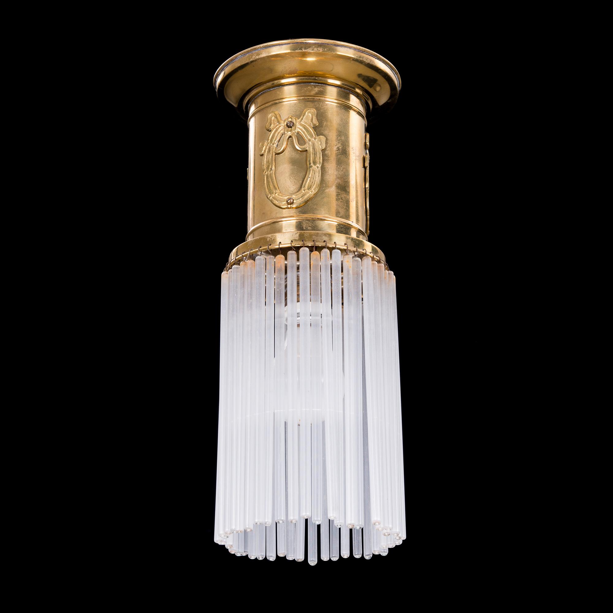 TAKLAMPA, 1900-talets början. Höjd 39 cm.