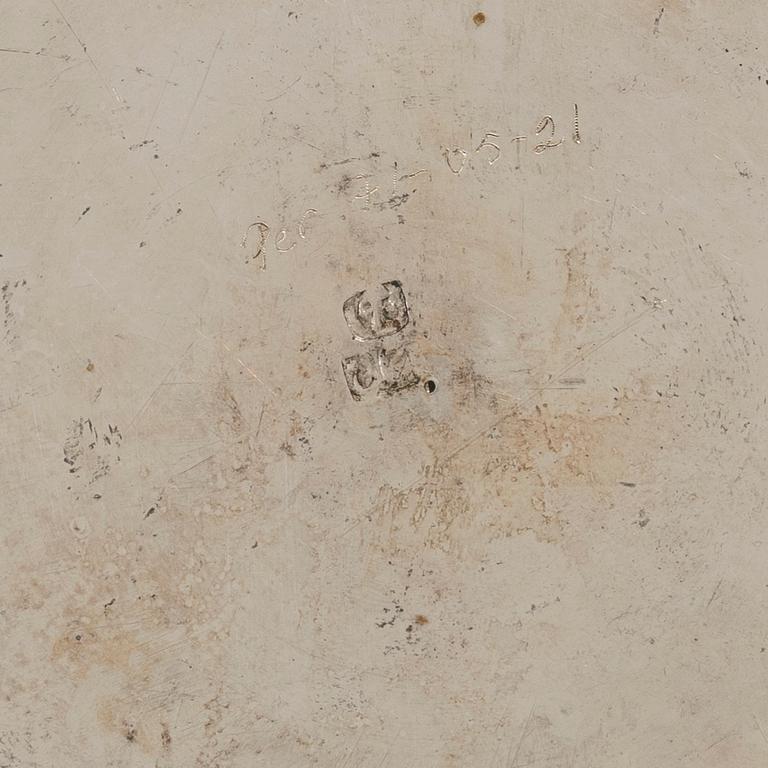 Skål på bricka, silver, Persien (Iran), 1900-tal.