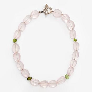 Tiffany & Co, A rose quartz and peridote and sterling silver collier. Marked Tiffany & Co.