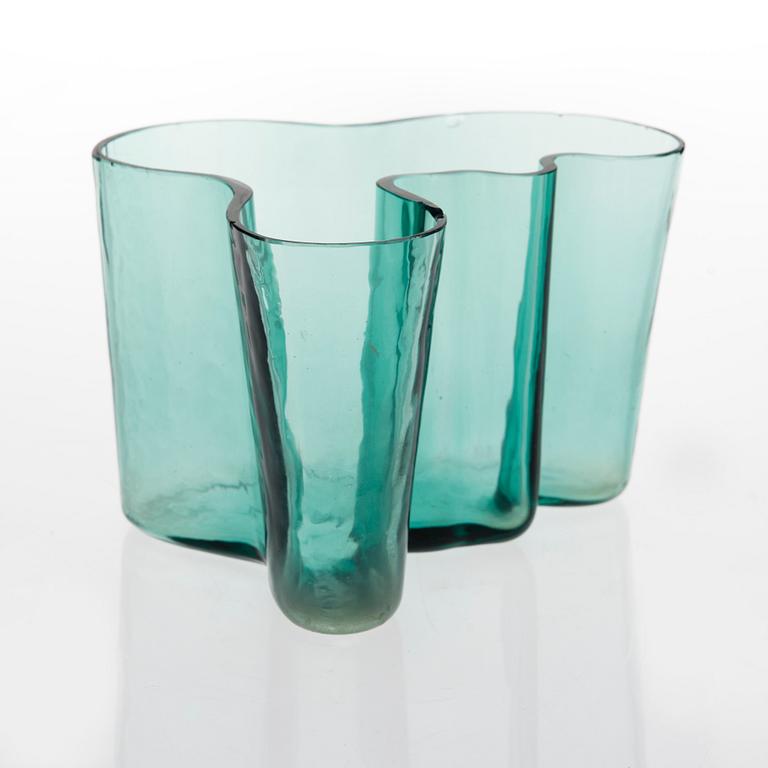 ALVAR AALTO, VASE. Savoy. Karhula, 1930s.