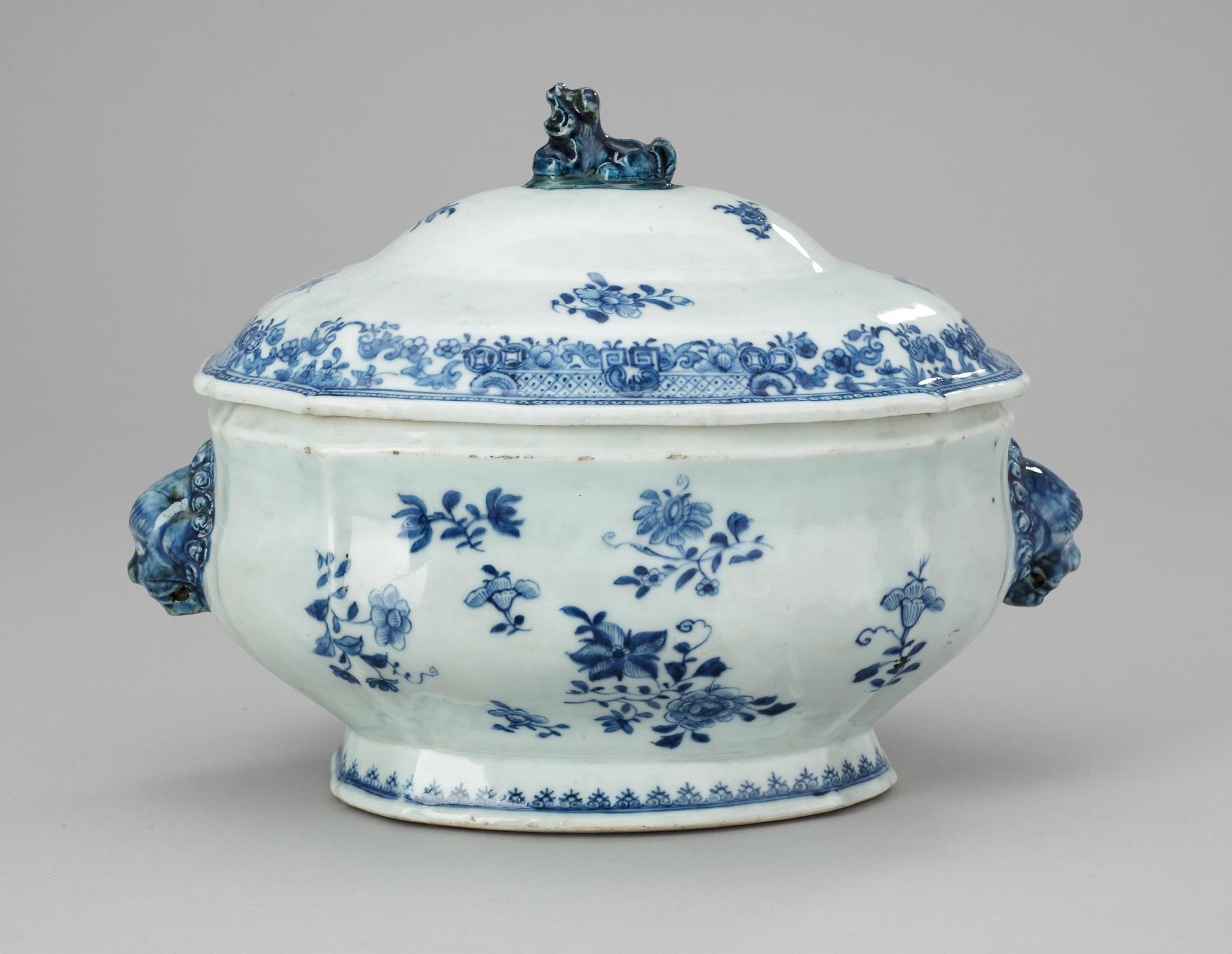 TERRIN med LOCK, kompaniporslin, Qing dynastin, Qianlong (1736-95).