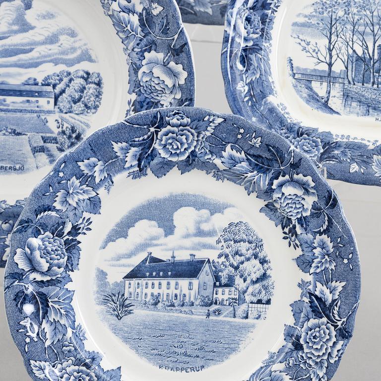 A 63-piece creamware dinner service, "Skåne", Rörstrand, around 1900.